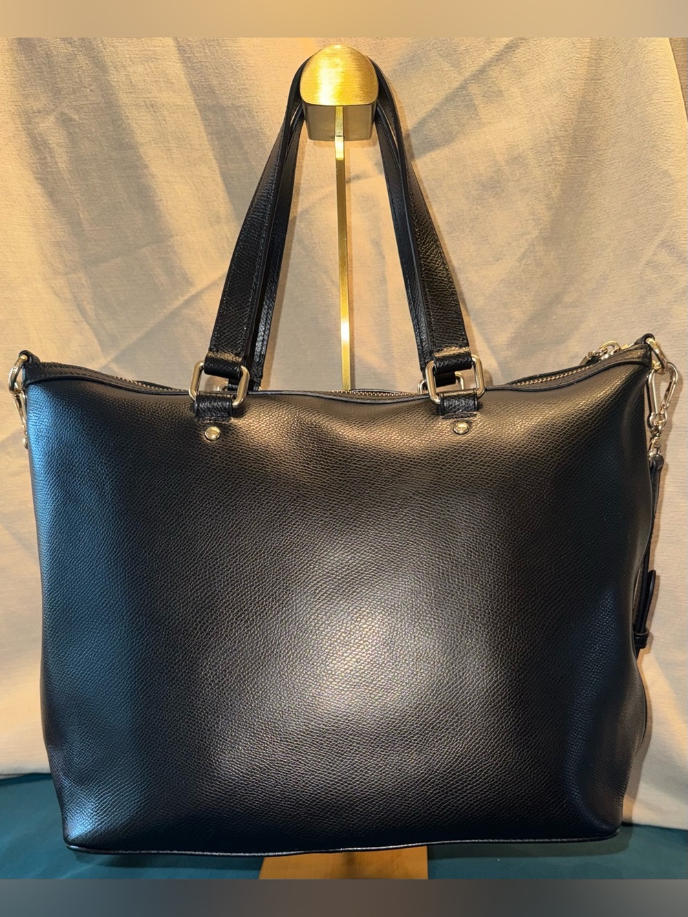 Coach F34680 Pleat Tote in Black Crossgrain Leather - Picture 2 of 15